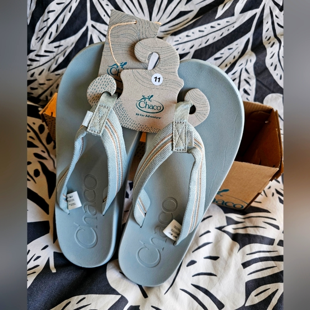 Chaco flip flops